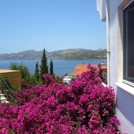 Saranda Pensión Sogut (Aegean)