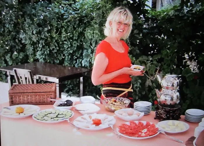 Konukevi Saranda Söğüt